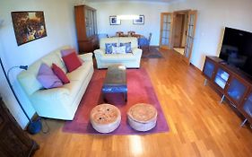 Lisbon 2 Bedroom Apartment With Balcony In Alges